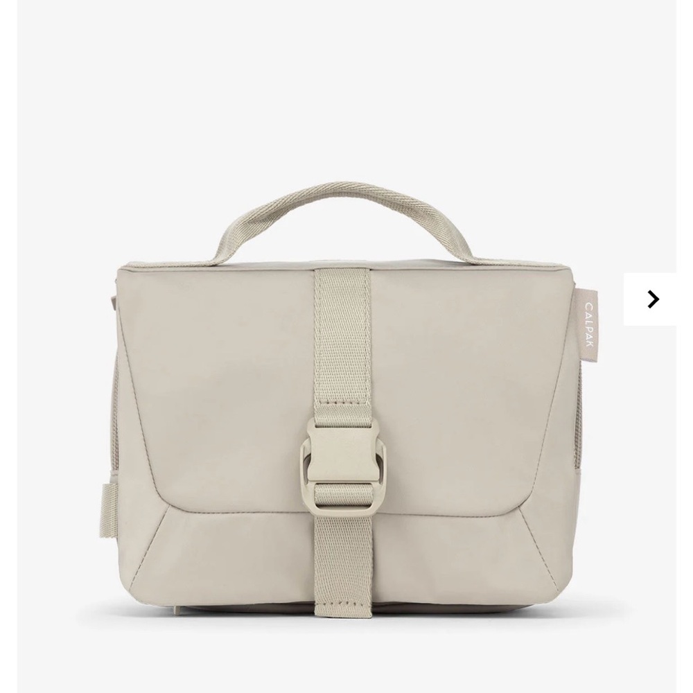 CalPak Fit Hanging Dopp Kit in Greige